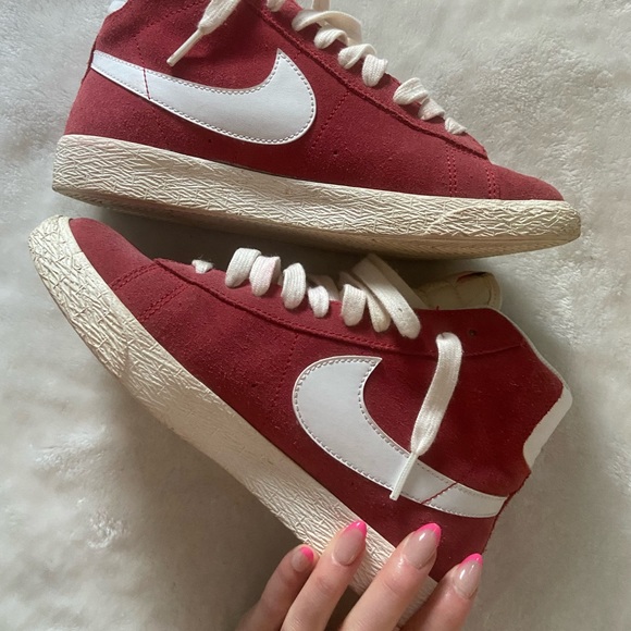 Red Nike Blazers - Picture 5 of 5